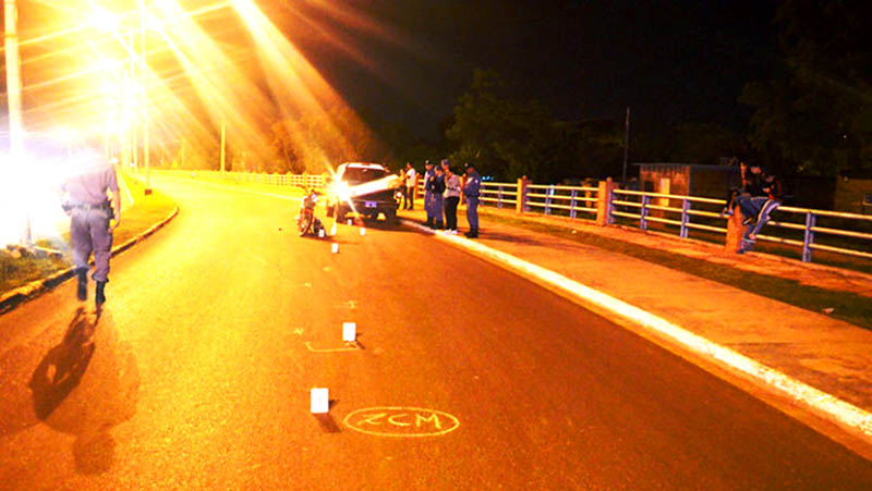 Motocicleta y camioneta protagonizaron un accidente fatal en la avenida Ribereña