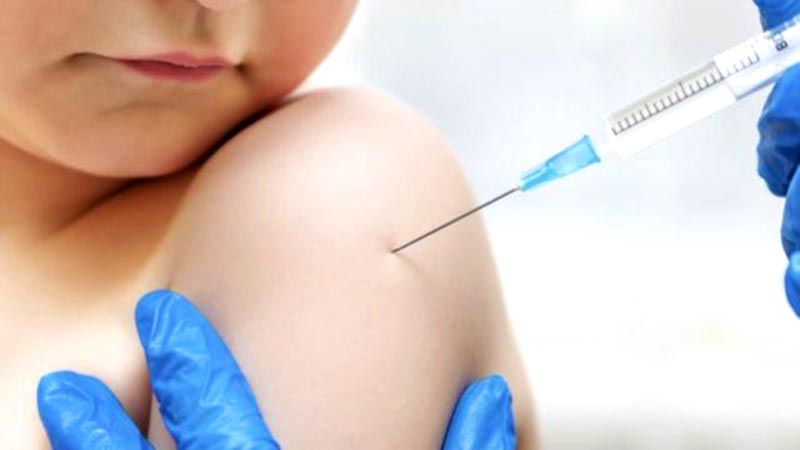 El recorte de Nación elimino vacuna contra la meningitis