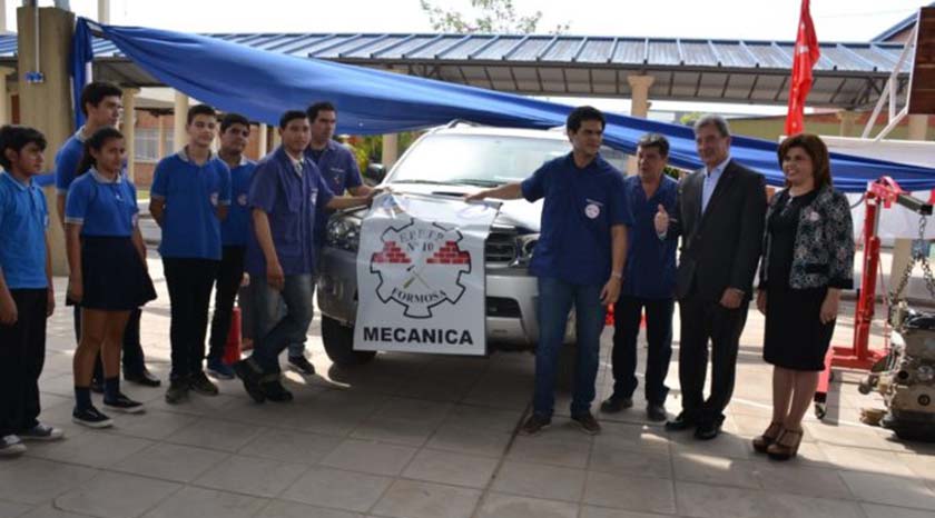 Valioso aporte concreto Toyota a dos escuelas técnicas de la ciudad