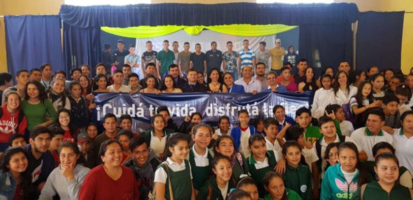 Estudiantes del interior viven un festivo septiembre