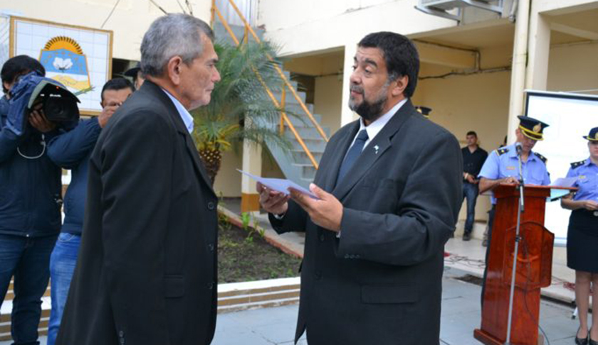 El ministro de Gobierno presidio acto 41° aniversario de la UEAR