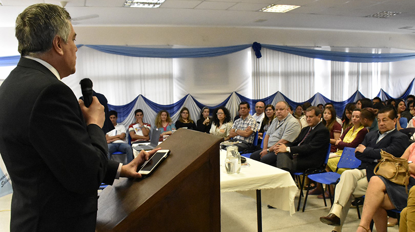 El ministro Décima dio apertura a las IV Jornadas de Salud Mental