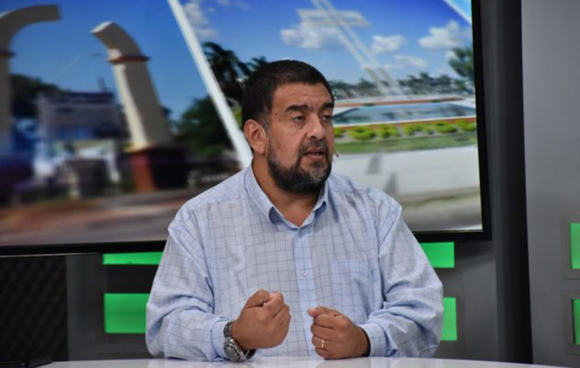 El ministro González expuso el “doble discurso” de la oposición