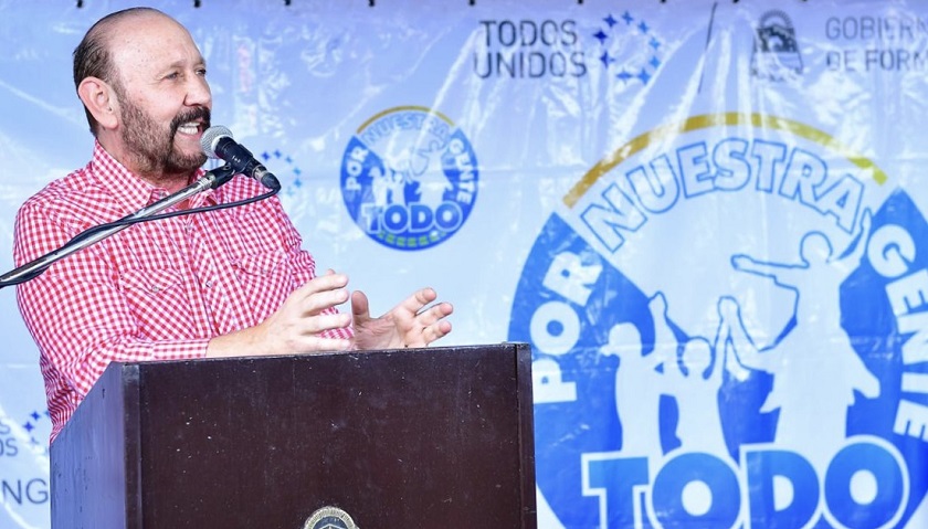Insfrán insistió en la unidad alertando que “vienen por nosotros, somos mal ejemplo”