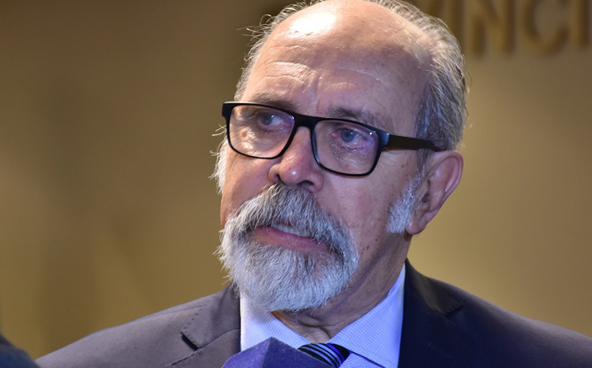Insfrán anuncio líneas crediticias favorables para asistir a las micro-pymes formoseñas