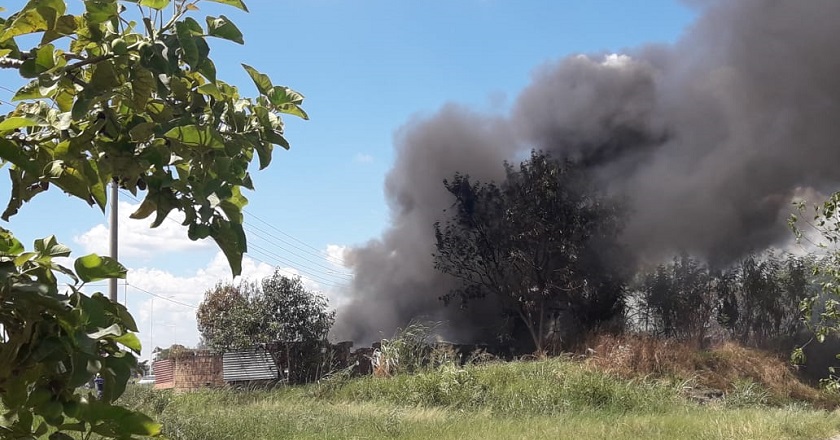 Incendio en depósito de ambulancias y vehículos en desuso del Ministerio de Desarrollo Humano