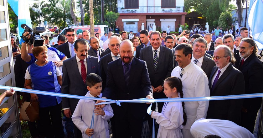 Insfrán inauguro obra educativa 1340 de su gestión