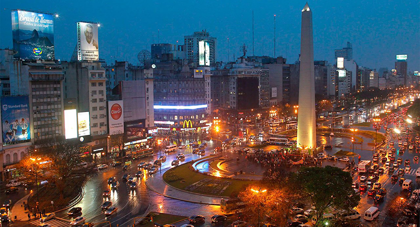 Para la influyente revista financiera Forbes, Argentina está a “un paso del colapso económico”