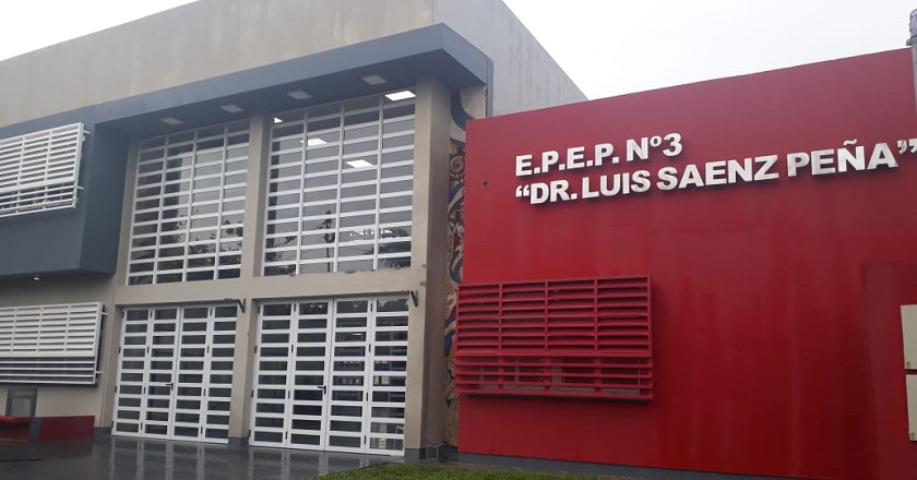 Insfrán preside inicio del ciclo lectivo inaugurando nuevas obras educativas