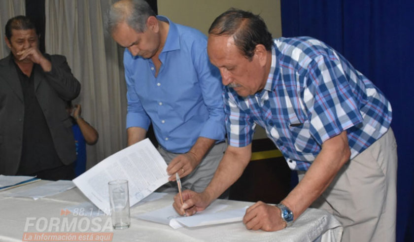 Firmaron un convenio para reacondicionar el Complejo Deportivo, Recreativo y Cultural de Pirané