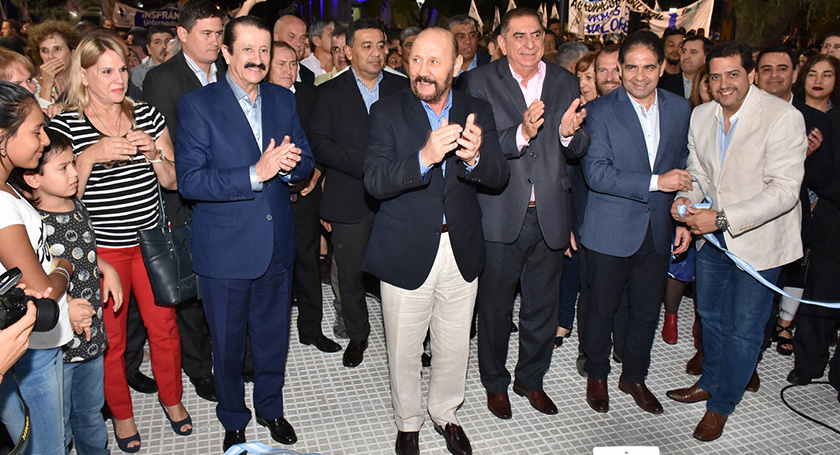 Insfrán y Jofré inauguraron la primera peatonal de la ciudad