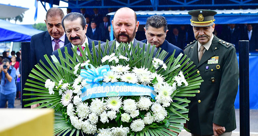 El gobernador encabezó la emotiva evocación a la gesta de Malvinas