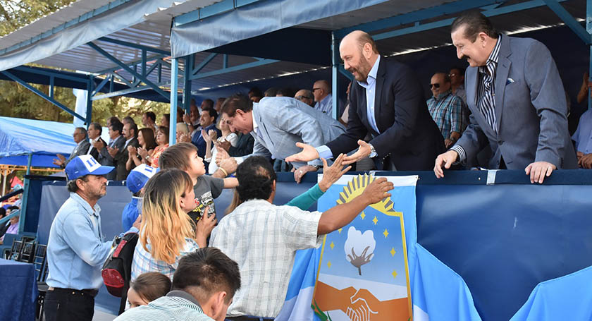 Insfrán preside evocación matutina y el acto promesa de lealtad a la enseña provincial