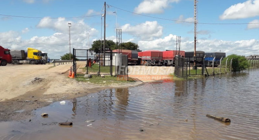 Por emergencia hídrica, restringen la circulación de vehículos sobre la ruta 11
