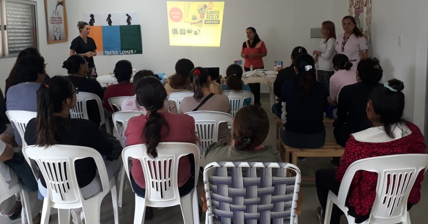 Taller sobre alimentación saludable durante el embarazo y la lactancia