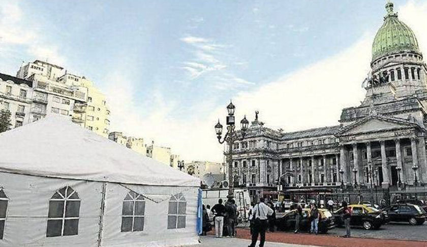 Evocan la Carpa Blanca Docente y critican política nacional educativa