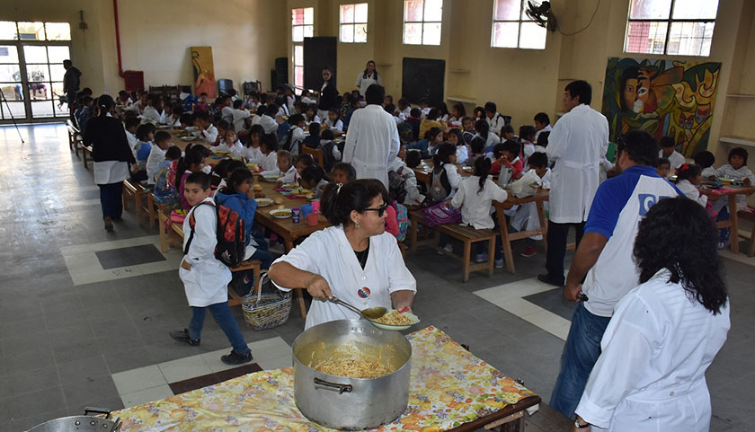 Mantienen el servicio nutricional en escuelas durante las vacaciones