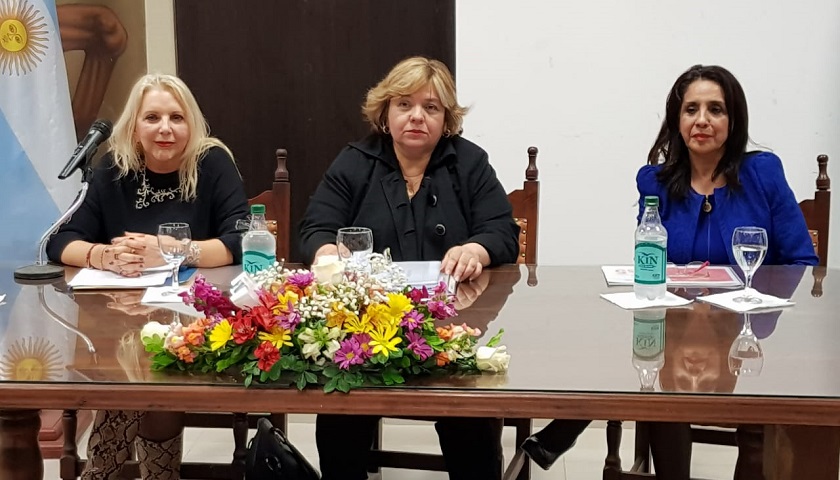 Auditora nacional De la Rosa y senadora González expusieron en el seno del Consejo de la Abogacía