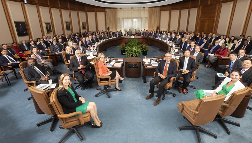Crisis: el FMI se reúne para evaluar la crisis argentina