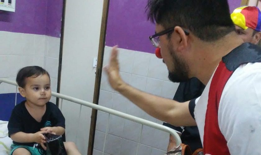 Pacientes de salud mental entregaron obsequios en el Hospital de la Madre y el Niño