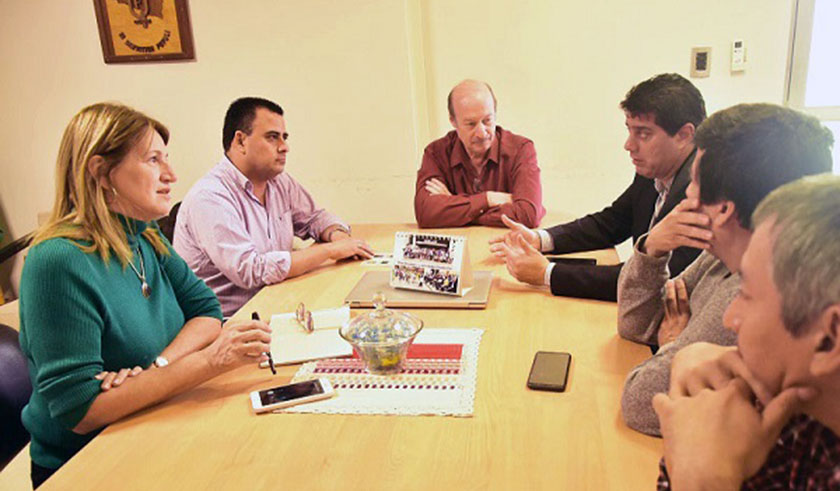 Candidatos del Modelo Formoseño junto a la comunidad universitaria