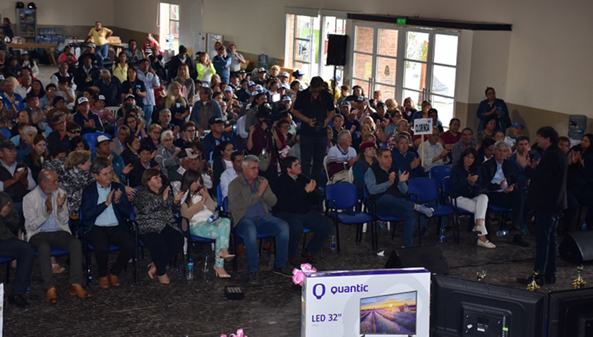 Adultos mayores de toda la provincia en el cierre de los Juegos de la Tercera Edad