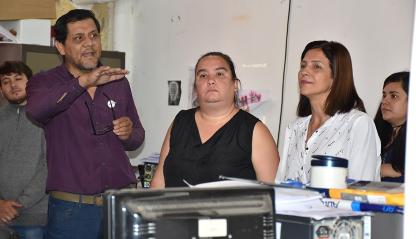 Candidatos visitaron oficinas públicas