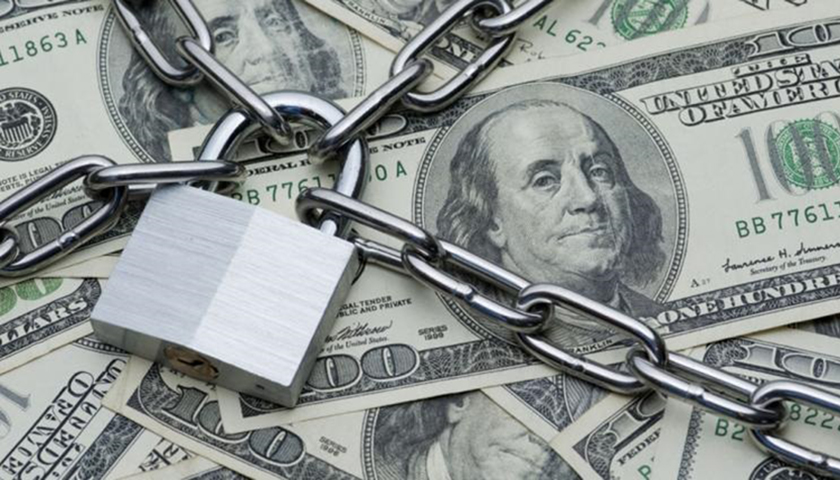 Schreiber: “El límite en la compra de dólares es para personas físicas con cuenta bancaria”