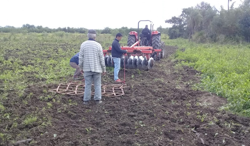Fuerte trabajo de apoyo a pequeños productores en El Espinillo