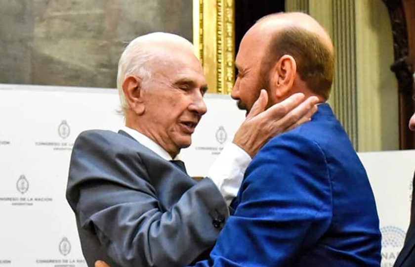El Gobernador Gildo Insfrán estuvo presente en el homenaje a Rubén Marín