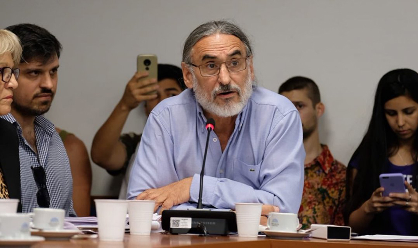 Basterra explicó que la suba en las retenciones es por una “adecuación del tipo de cambio”