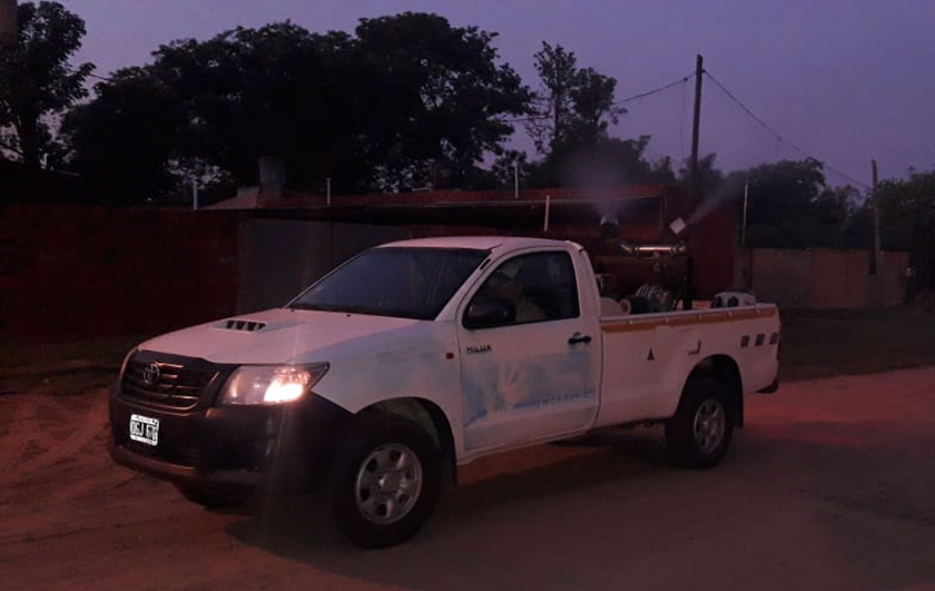 Fumigan contra el vector del dengue en distintas localidades