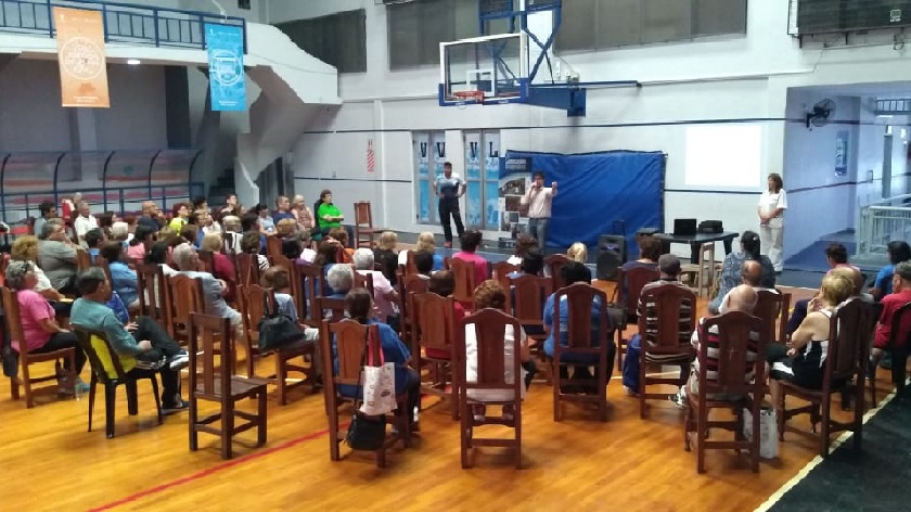 Taller terapéutico gratuito para enseñar a la comunidad a prevenir un ACV