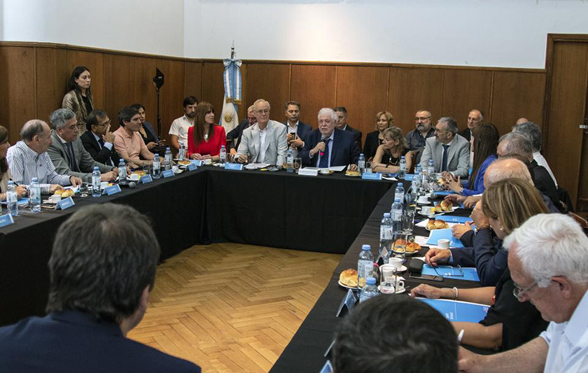 Décima se reunió con el Ministro de Salud de Nación Ginés González García