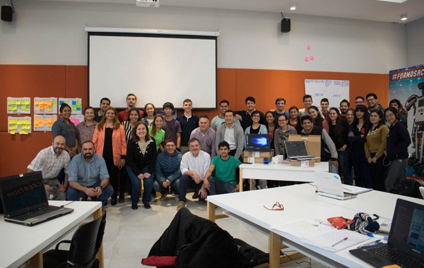 Insfrán asistirá al acto de colación de la primera promoción de desarrolladores de software