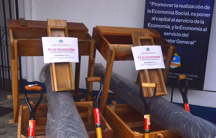 La Subsecretaría de Economía Social entregó equipamiento a cooperativas de ladrilleros