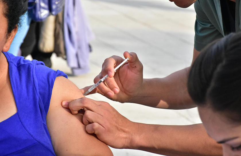 Instan a las familias a completar el calendario de vacunación de los niños