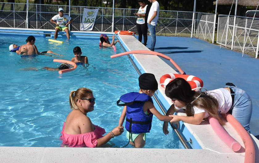 Culminó la temporada de pileta inclusiva en el AMEIAS