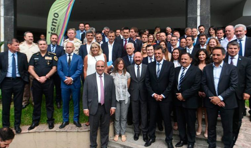 Insfrán coincide con la implementación de una política de seguridad federal