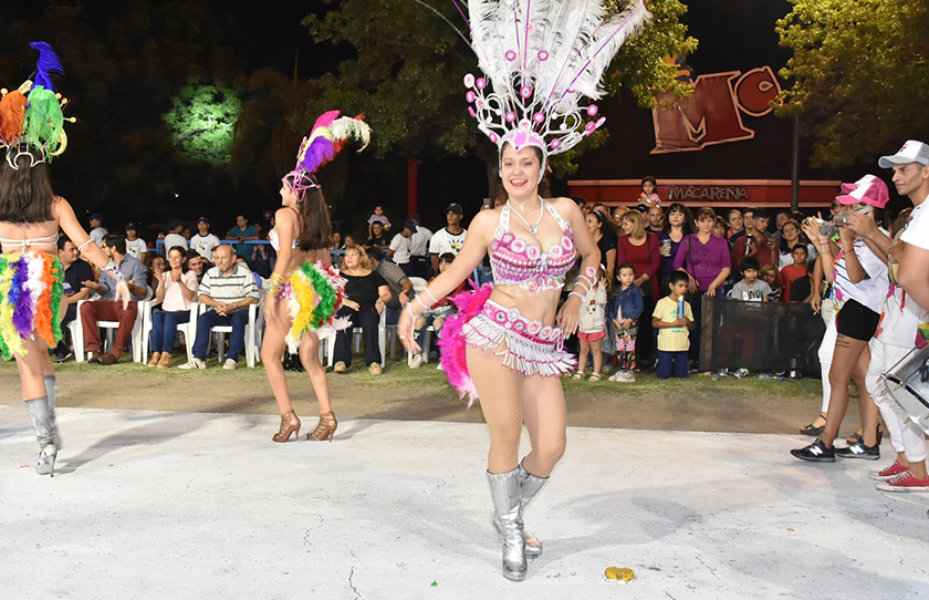 La competencia entre comparsas eleva el nivel de las noches de corsos formoseños