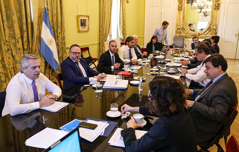 Coronavirus: el Presidente encabeza reunión del gabinete económico y social