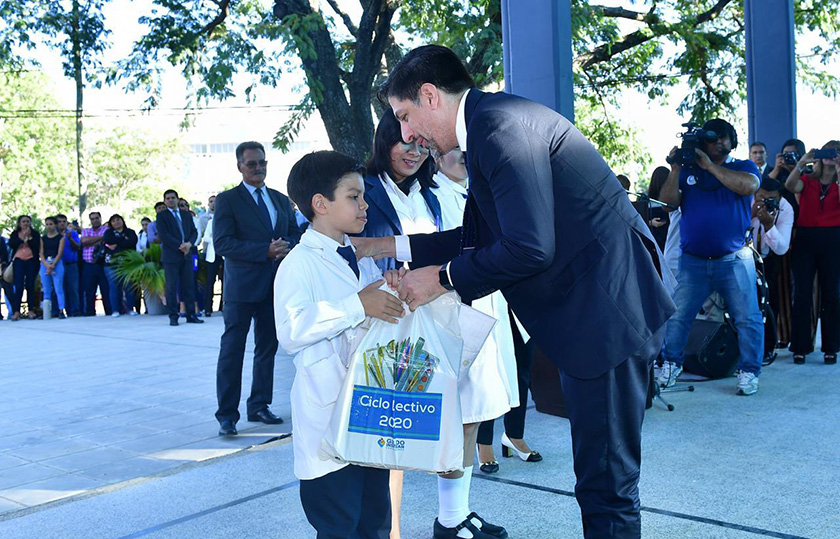 Trotta inauguró el inicio del ciclo lectivo en Formosa