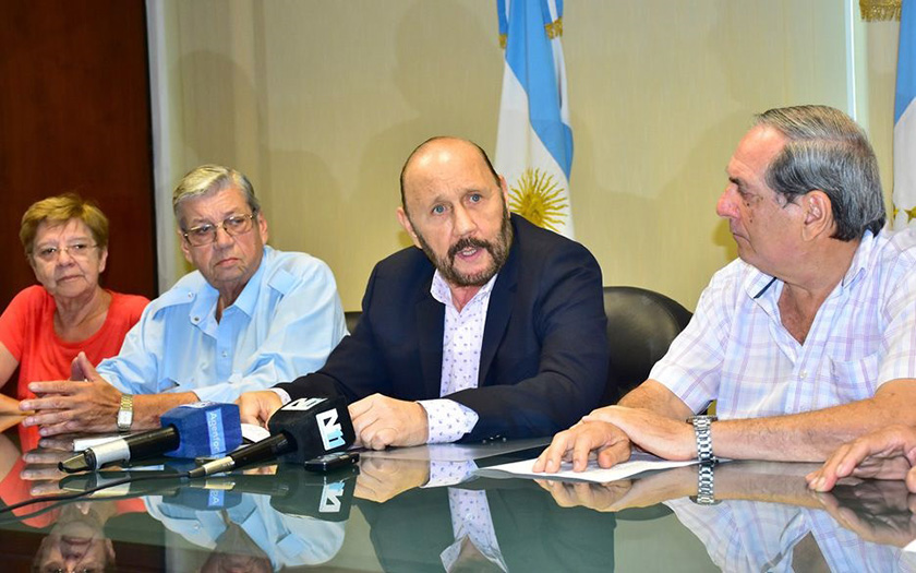 ADF aseguró estar conforme con el aumento otorgado a los docentes