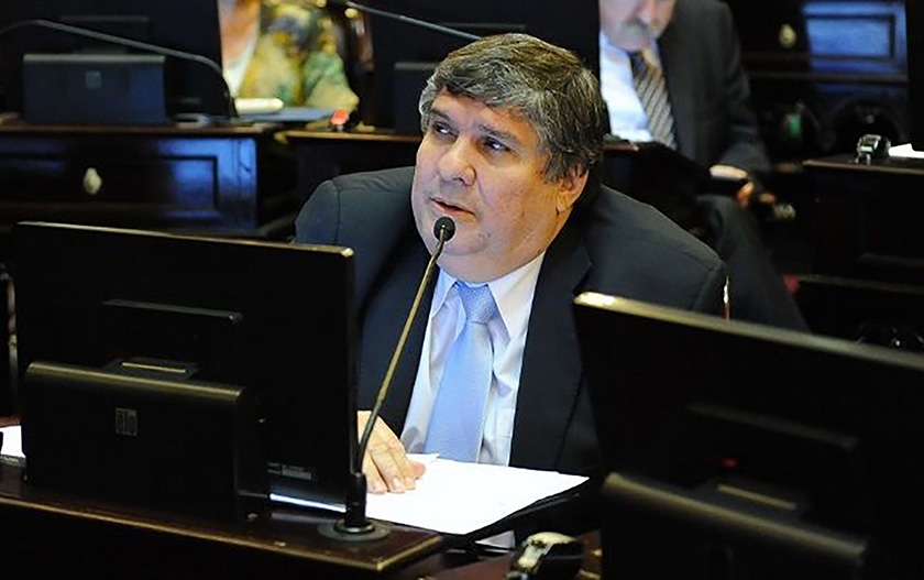Para Mayans, “el principal problema es la deuda que dejó Macri”