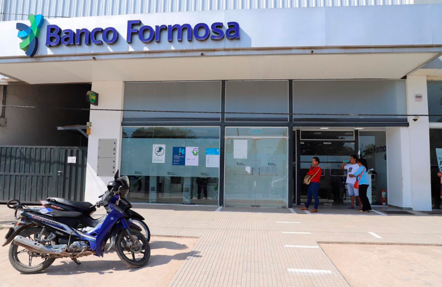 Desde este lunes el Banco atenderá por turnos