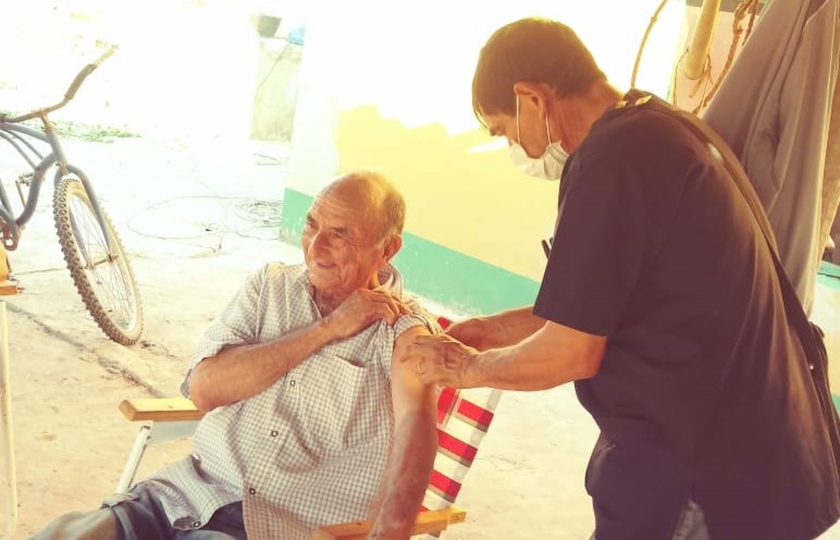 Vacunación Antigripal 2020: adultos mayores de Tres Lagunas reciben la dosis