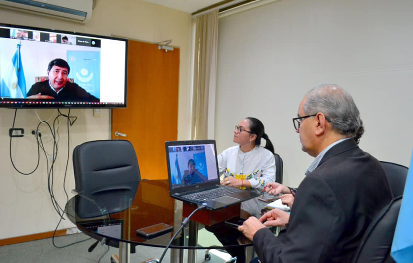 El ministro Gómez en reunión virtual con Arroyo