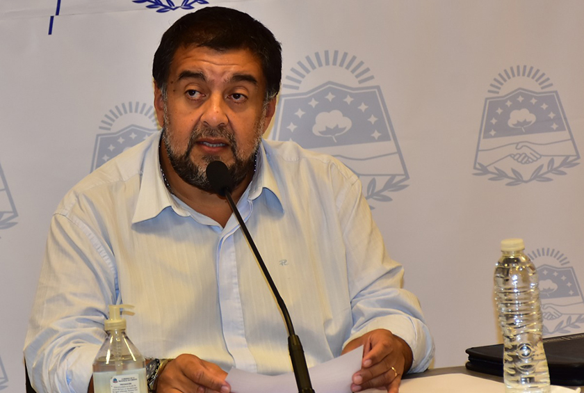 El ministro González aludió a una nueva operación de Clarín