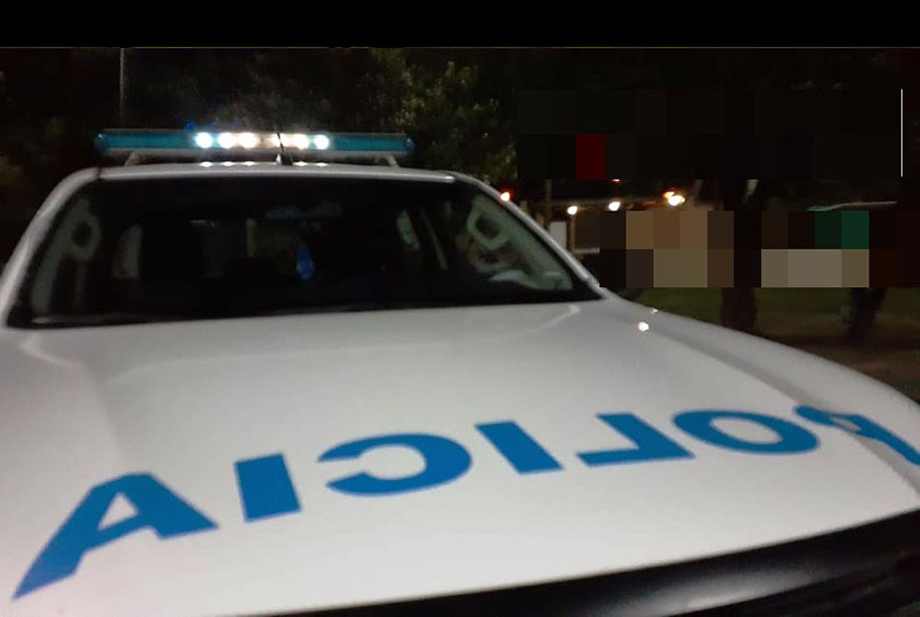 Amenazó de muerte a su madre e intentó acuchillar a los policías que procuraban calmarlo pero terminó en la comisaría.
