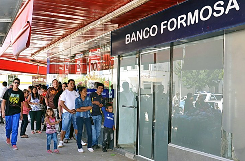 El gobierno busca alternativas para evitar traslados y la aglomeración de beneficiarios de los $10 mil